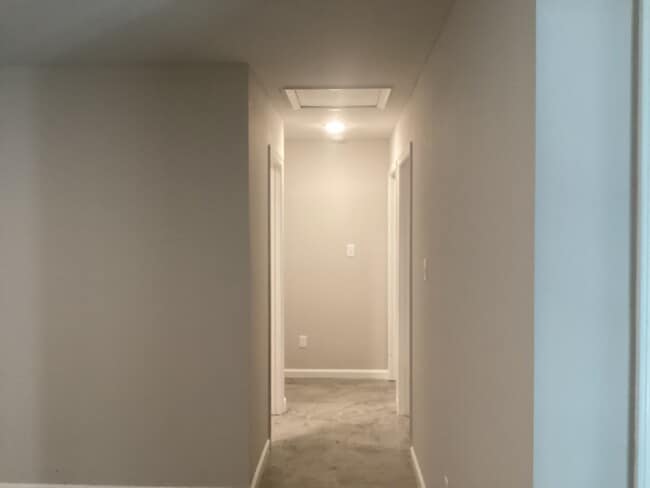 Building Photo - 4367 Suncrest Dr