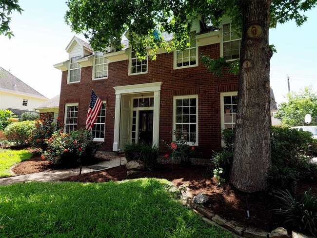 Building Photo - 15122 Greenleaf Ln