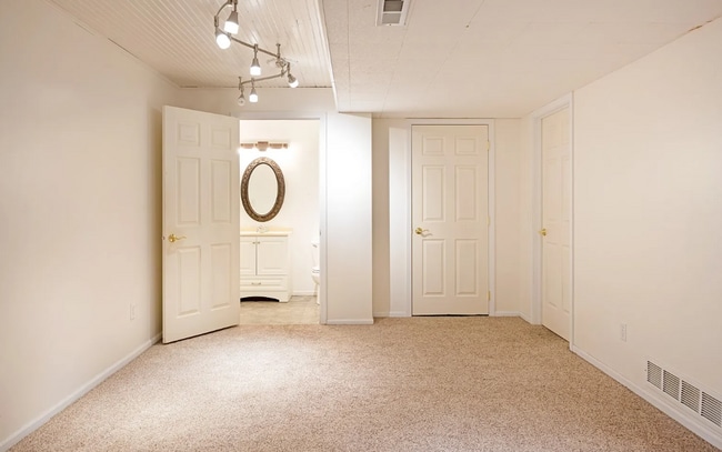 Building Photo - 7580 Arroyo Ln