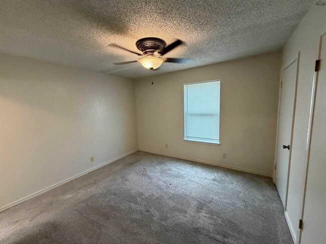 Building Photo - 4830 Lovers Ln