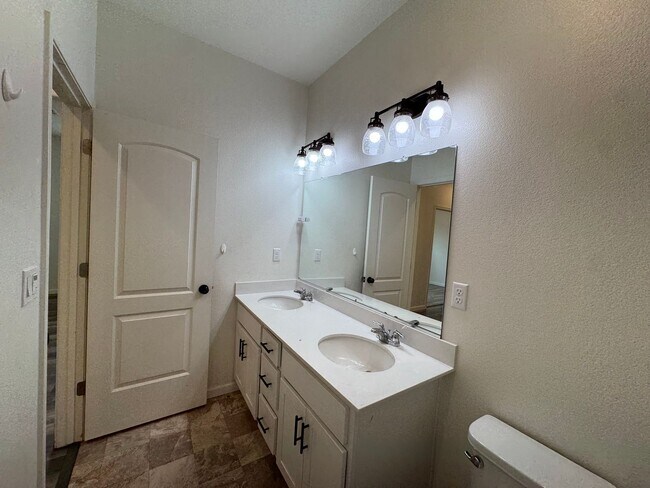 Building Photo - 3602 Hawks Peak Dr