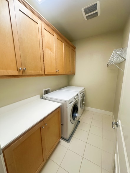 Building Photo - 3763 Klamath Ln