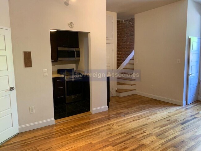 Building Photo - 151 West 82nd Street