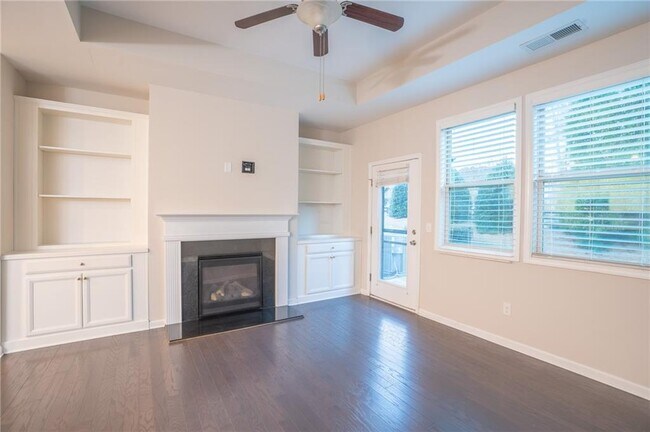 Building Photo - 2420 Boxwalking Ct