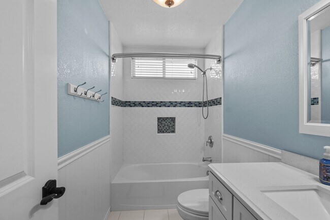 Building Photo - 743 Calico Trail