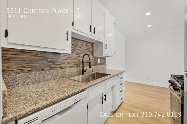 Building Photo - 5511 Corteen Pl