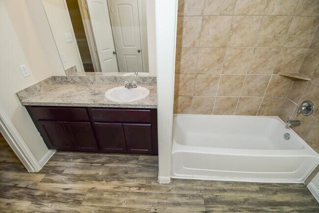 Building Photo - 2226 Fishing Stone