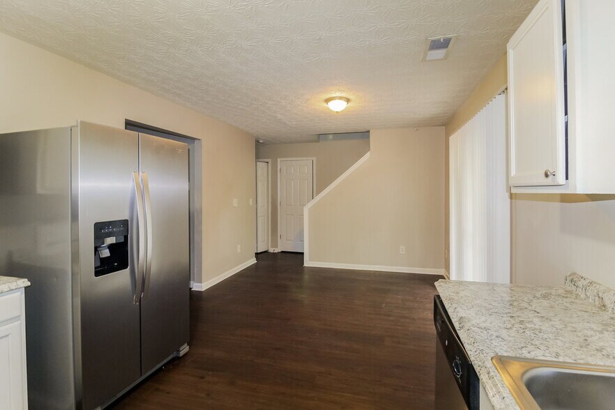 Building Photo - 451 Springbottom Ct SE