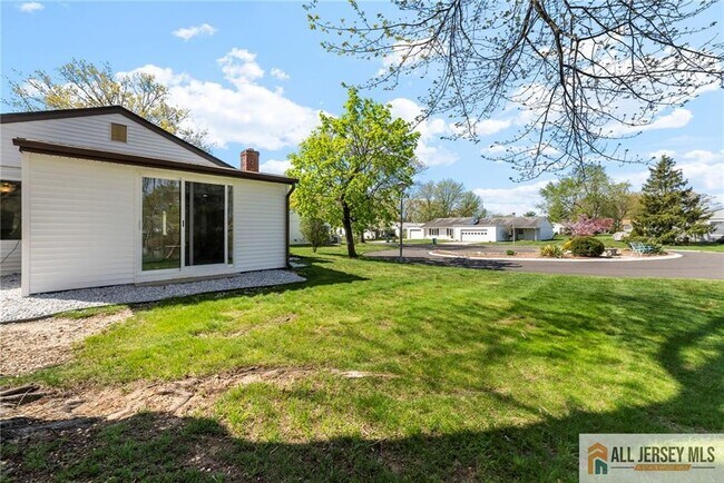Building Photo - 265A Crosse Dr