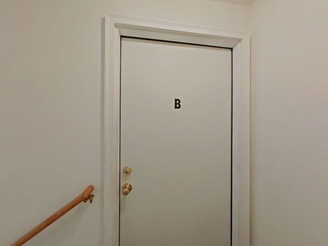 Building Photo - 1613 Ferry Alley