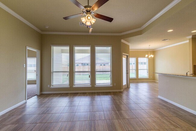 Building Photo - Spacious 4-Bedroom, 2-Bath Home in Hills o...