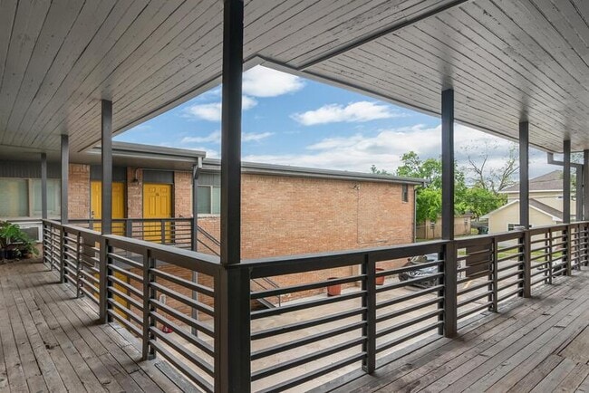 Building Photo - 4811 Oakland St