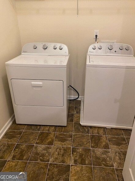 Building Photo - 2858 Parkway Close