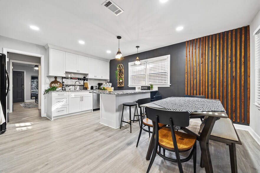Building Photo - 2659 Glenvalley Dr