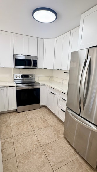 Building Photo - 7007 Hawaii Kai Dr