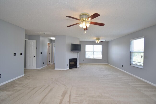 Building Photo - 5167 Elm Leaf Trail