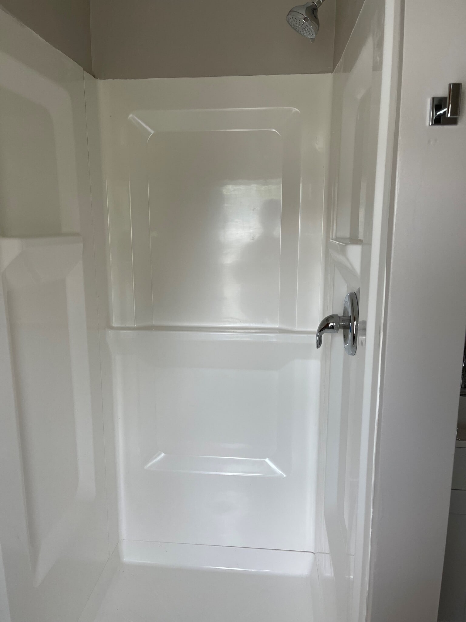 shower - 128 W Ohio St