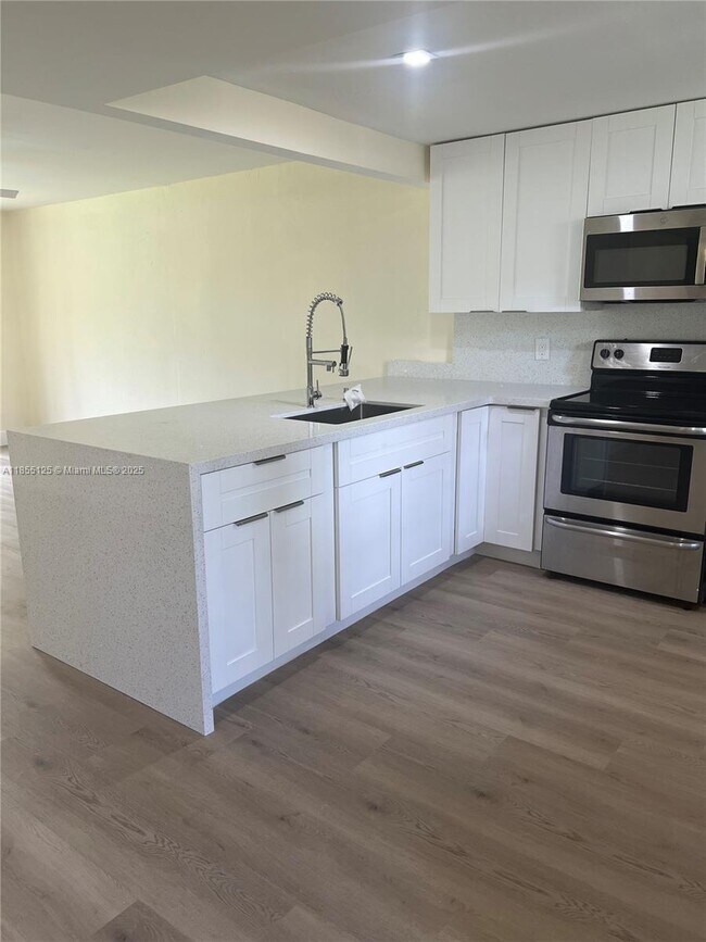 Building Photo - 3490 Foxcroft Rd