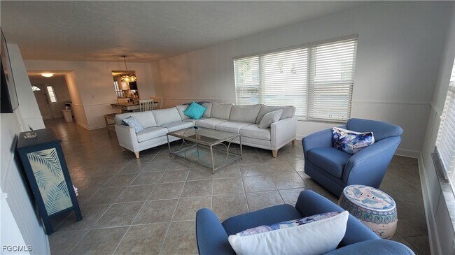 Building Photo - 1827 SE 41st St