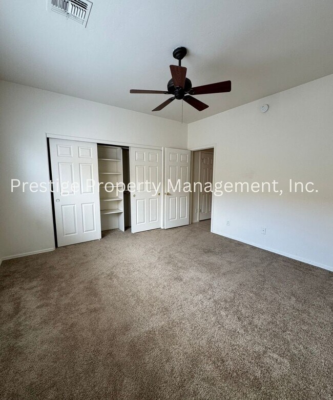 Building Photo - Beautiful Must see Spacious 4/2 Home on the SouthWest Side!!