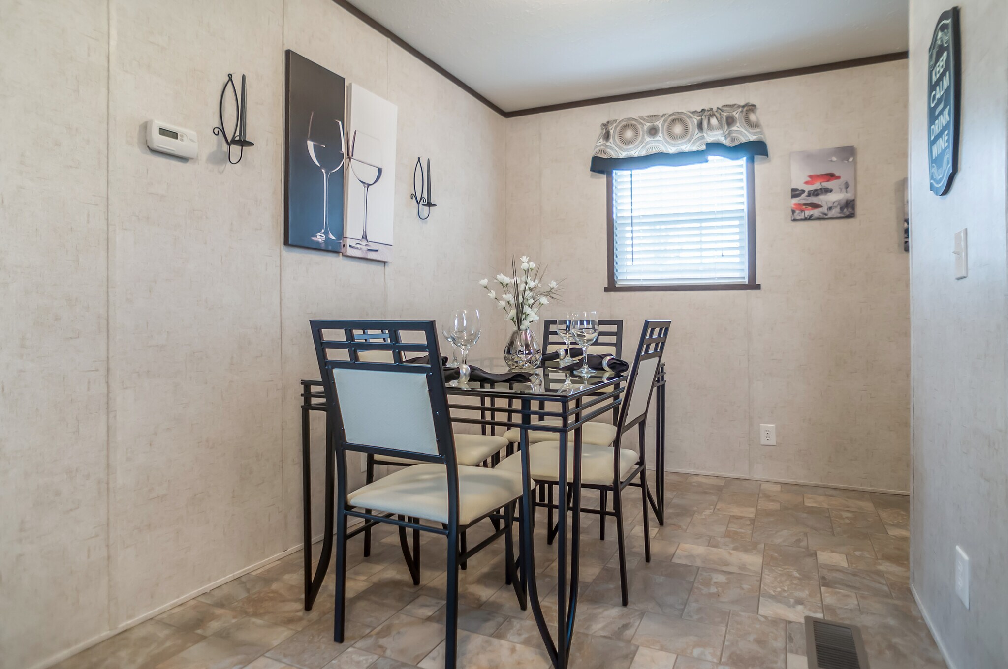 Building Photo - 126 Vevay Dr S