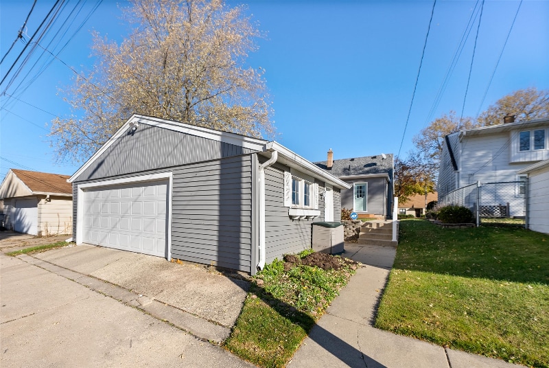 Building Photo - 3035 N 89th St