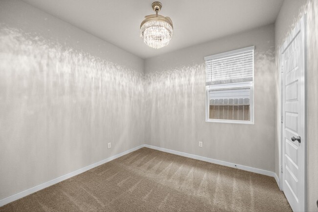 Building Photo - 5547 Madden Ln