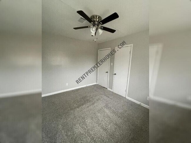 Building Photo - 6706 W Wakefield Dr