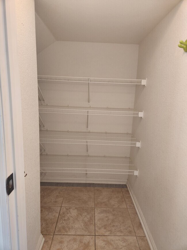 Building Photo - 9779 Mayfair St