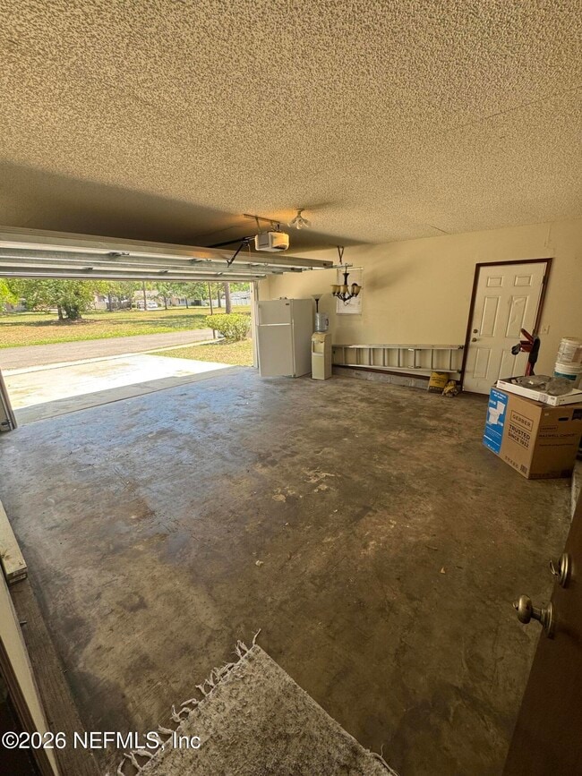 Building Photo - 8321 Crosswind Rd