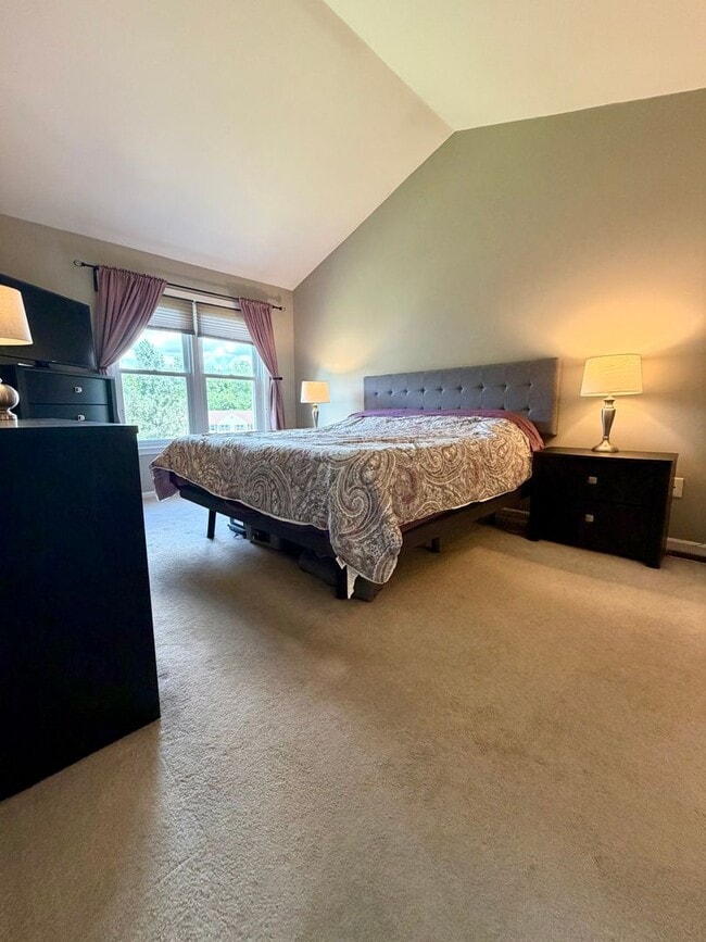 Building Photo - Stunning 3-Bedroom Townhome Nestled in Andorra Woods! Available mid-August!