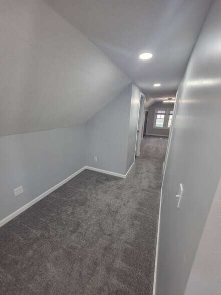 Building Photo - 911 Reed Ave
