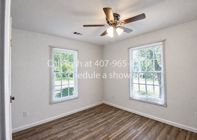 Building Photo - 1110 S Houston Ave