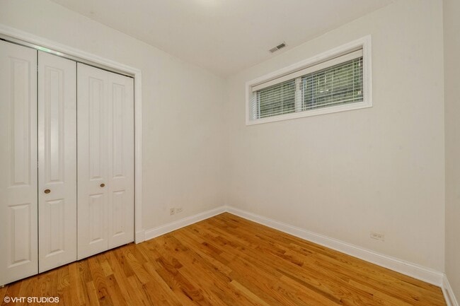 Building Photo - 4012 S Indiana Ave