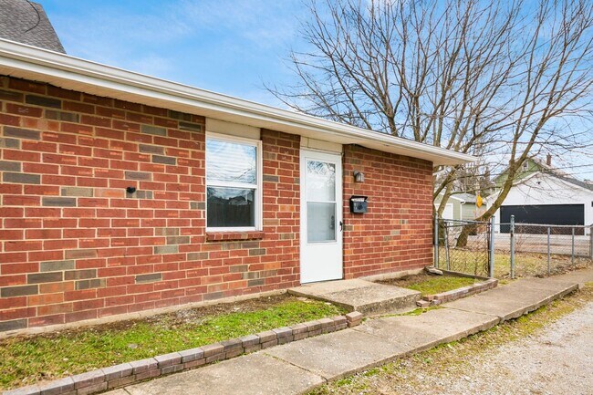 Building Photo - 313 E Moler St