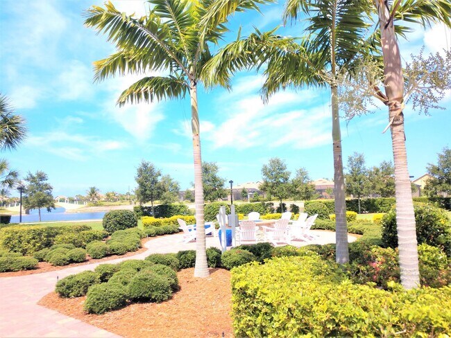 Building Photo - Annual Furnished 2 Bedroom 2 Bathroom with a Flex Room in Island Walk!