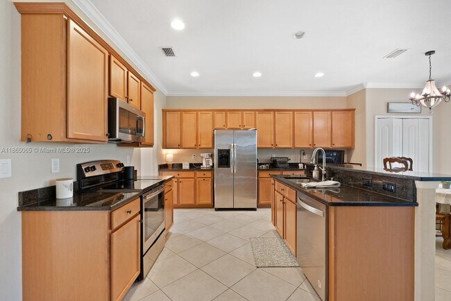 Building Photo - 2330 Heydon Cir E