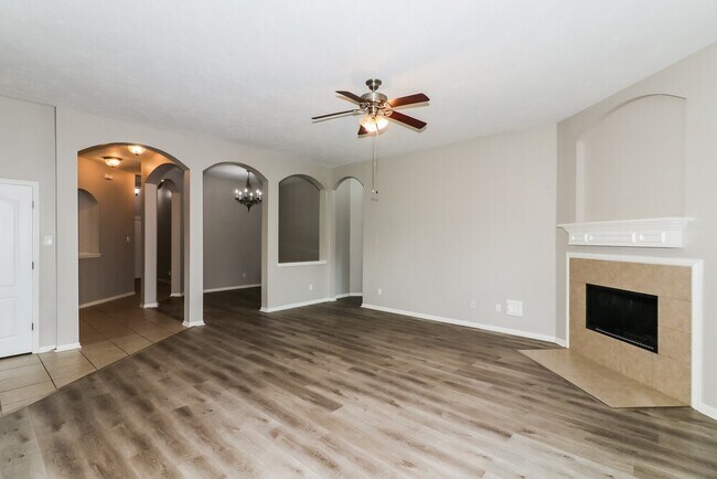 Building Photo - 3951 Eastland Lake Dr