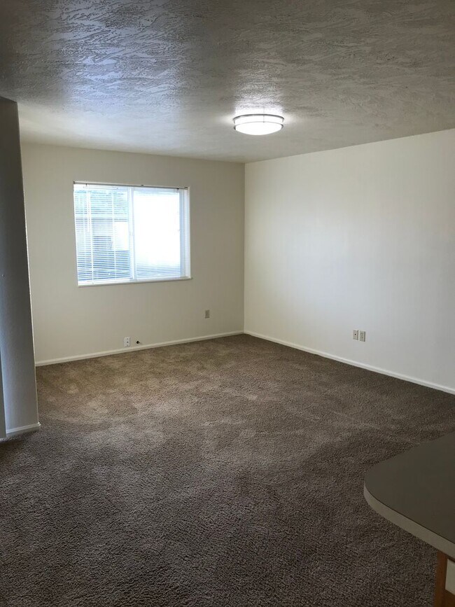 Building Photo - 2793 S Cloverleaf Loop