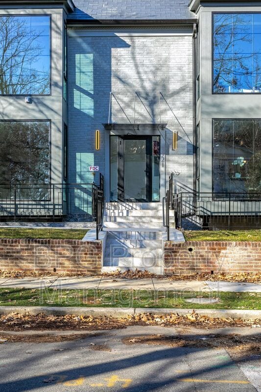 Building Photo - 3921 W St NW