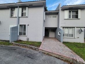 Building Photo - 3913 NW 76th Terrace