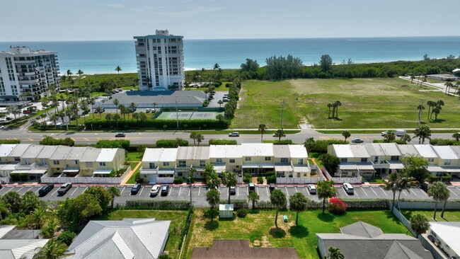 Building Photo - 2707 N Hwy A1A