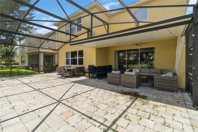 Building Photo - 12130 Uleta Ln