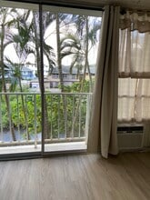 Building Photo - 2845 Waialae Ave