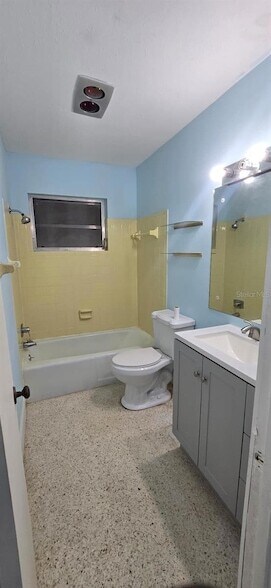 Building Photo - 1765 Elinor Pl