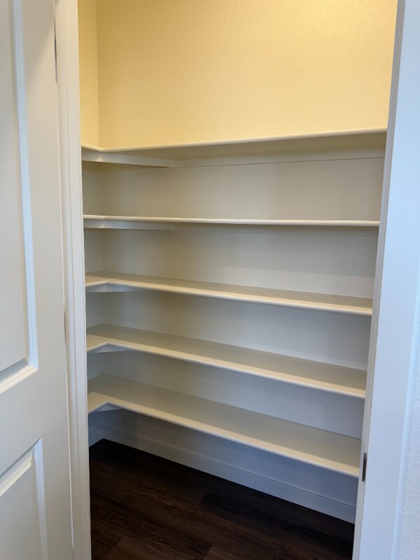 Building Photo - 6054 Holstein Dr