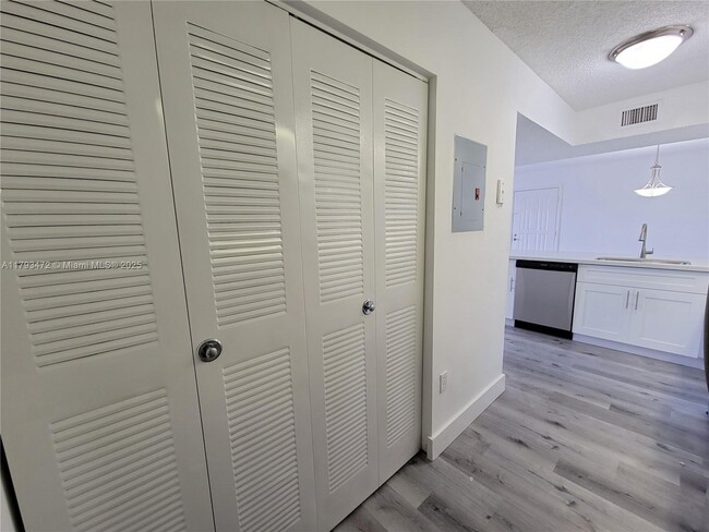 Building Photo - 8600 SW 212th St