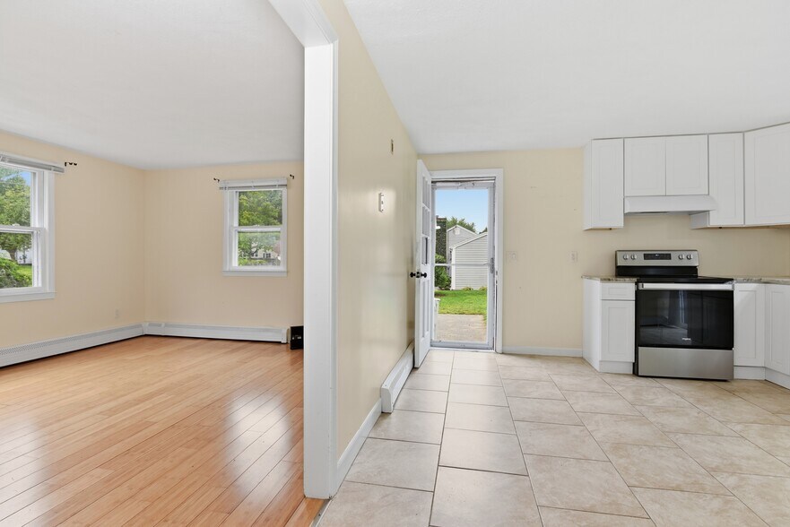 Building Photo - 7 Boardman Ln
