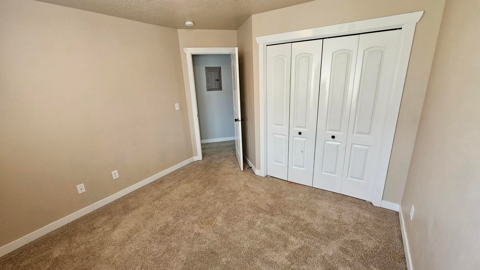 Building Photo - 1606 N 450 E