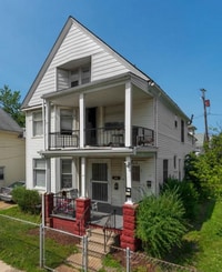 Building Photo - 1820 W 57th St